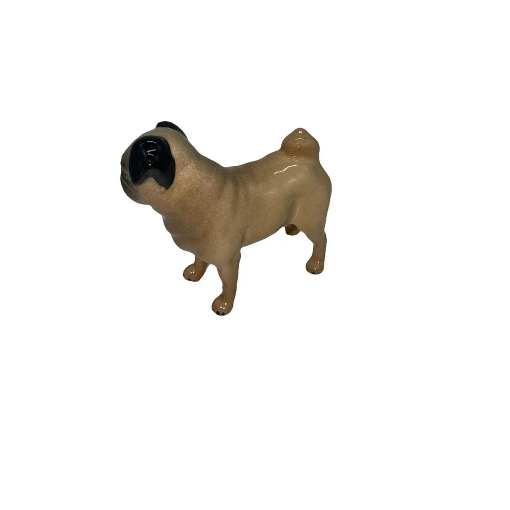 BESWICK ENGLAND FIGURINE OF PUG DOG CH CUTMIL CUPIE, RETIRED 1982,‎ EXCEPTIONAL